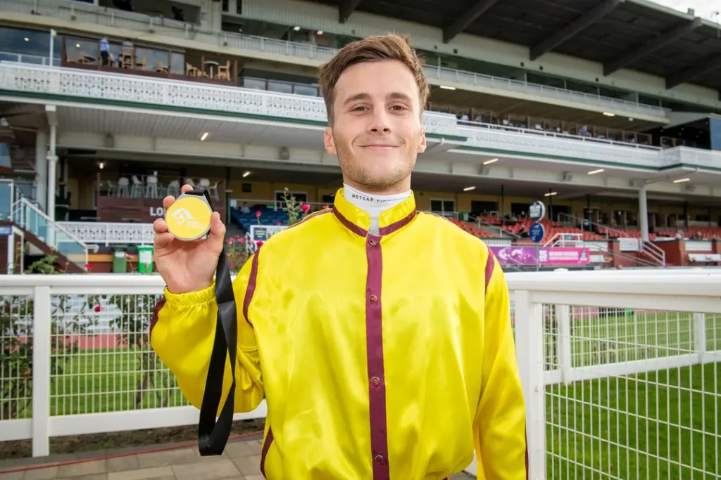 Campbell shines in apprentice series at Ascot